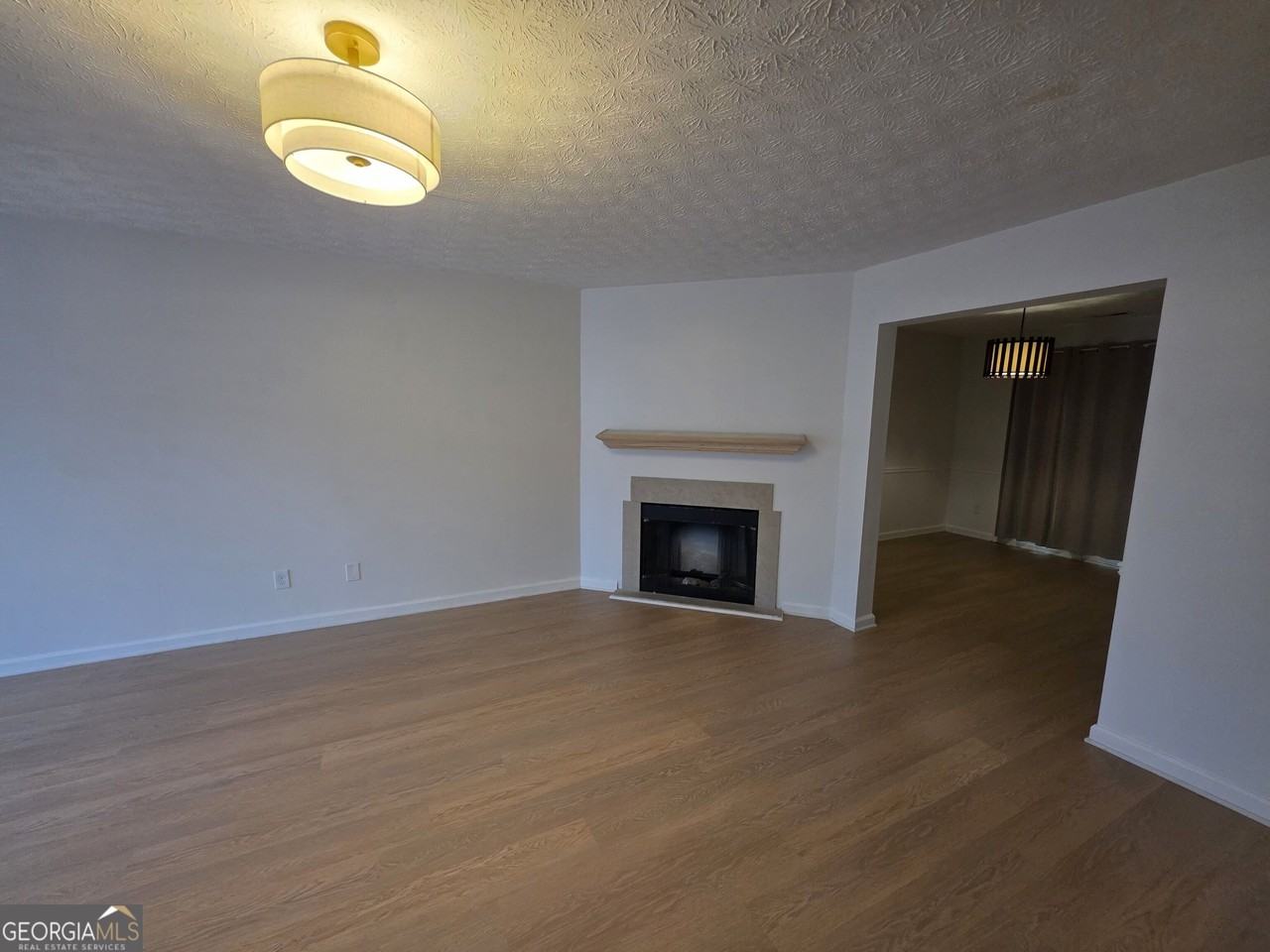 111 Chastain Loop - Photo 4 of 22