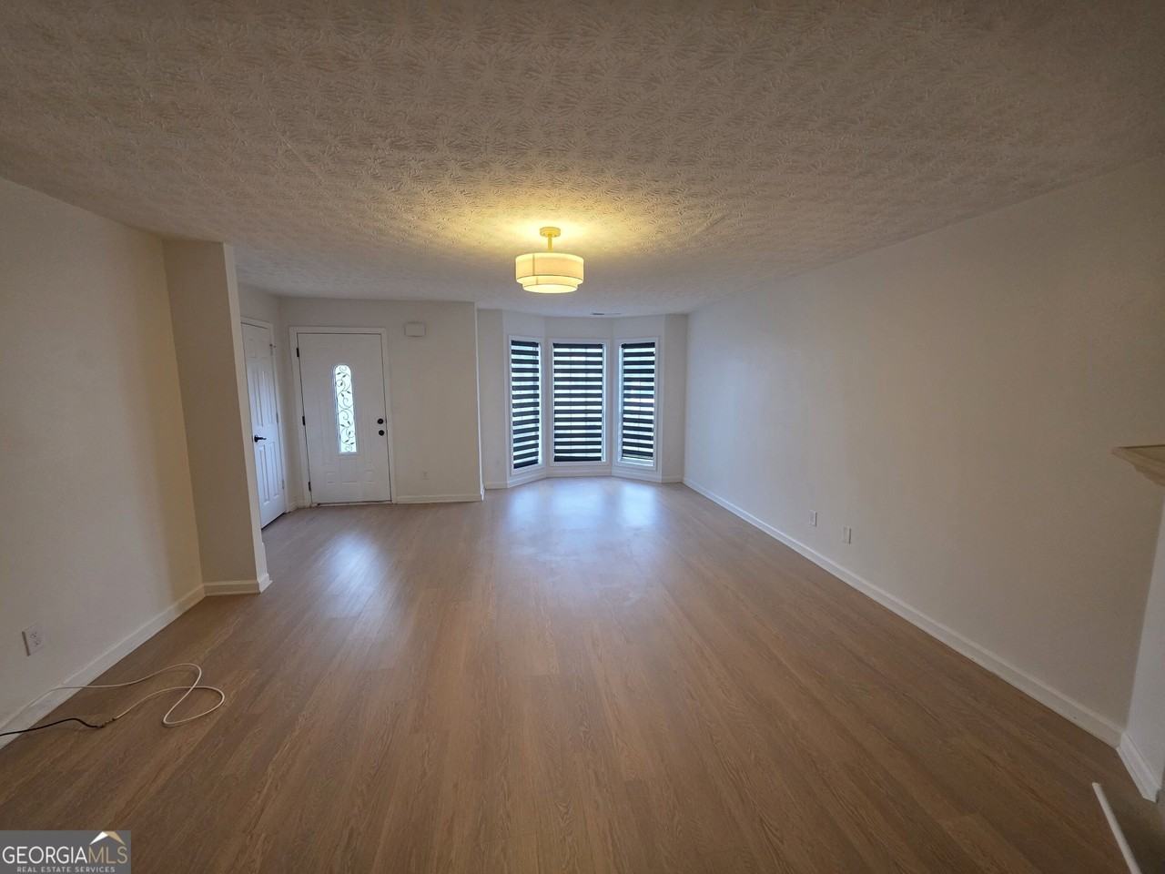 111 Chastain Loop - Photo 5 of 22