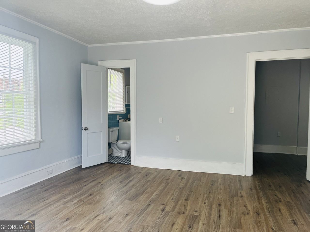 504 Broad St #7 - Photo 5 of 17