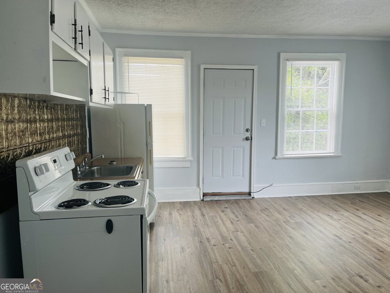 504 Broad St #7 - Photo 6 of 17
