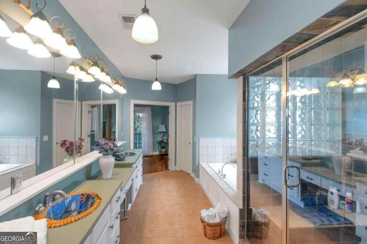 601 Sawgrass Walk - Photo 6 of 8
