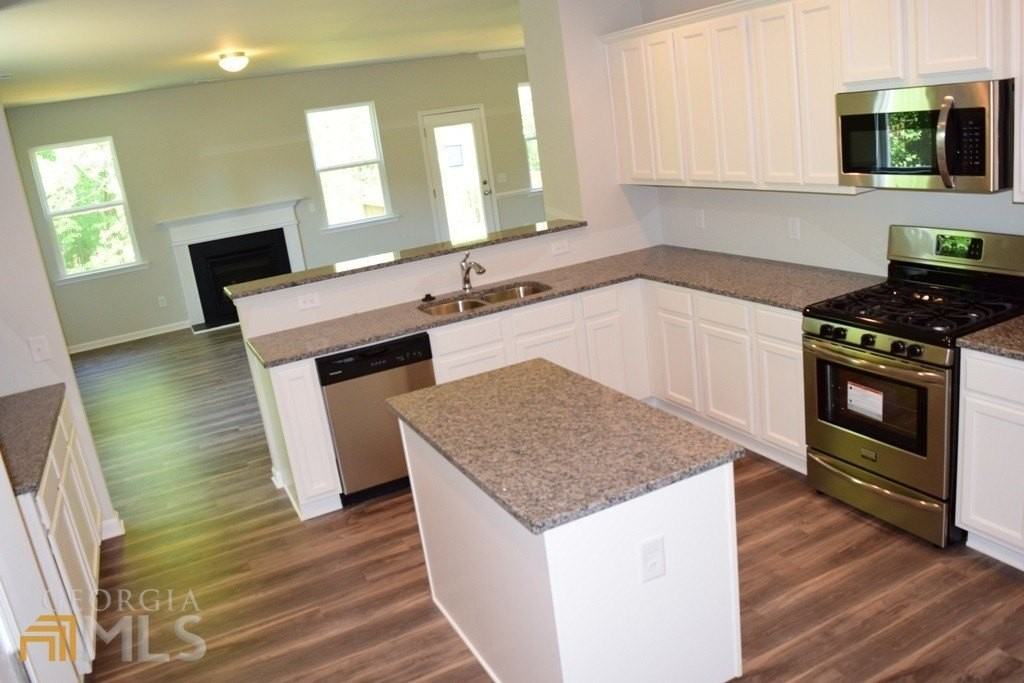 74 Newnan Lakes Dr - Photo 3 of 49