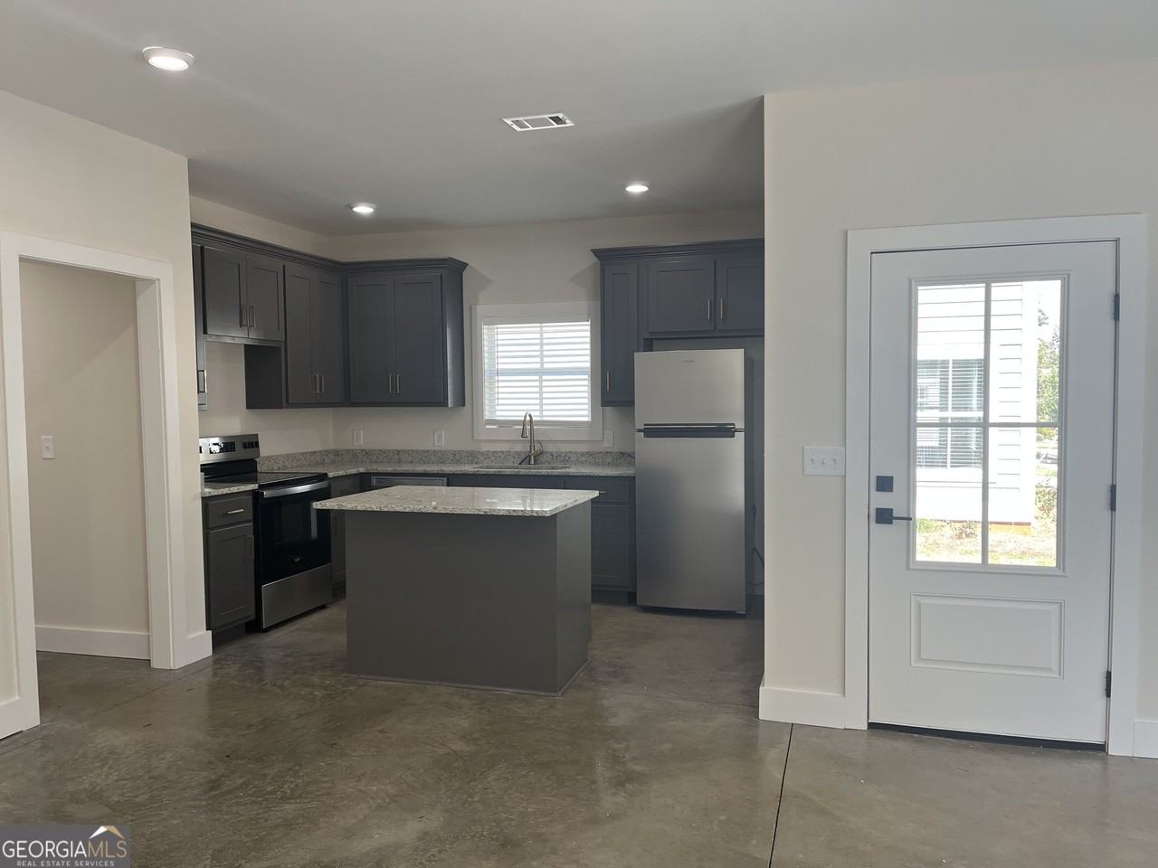 101 Peachtree St - Photo 7 of 26