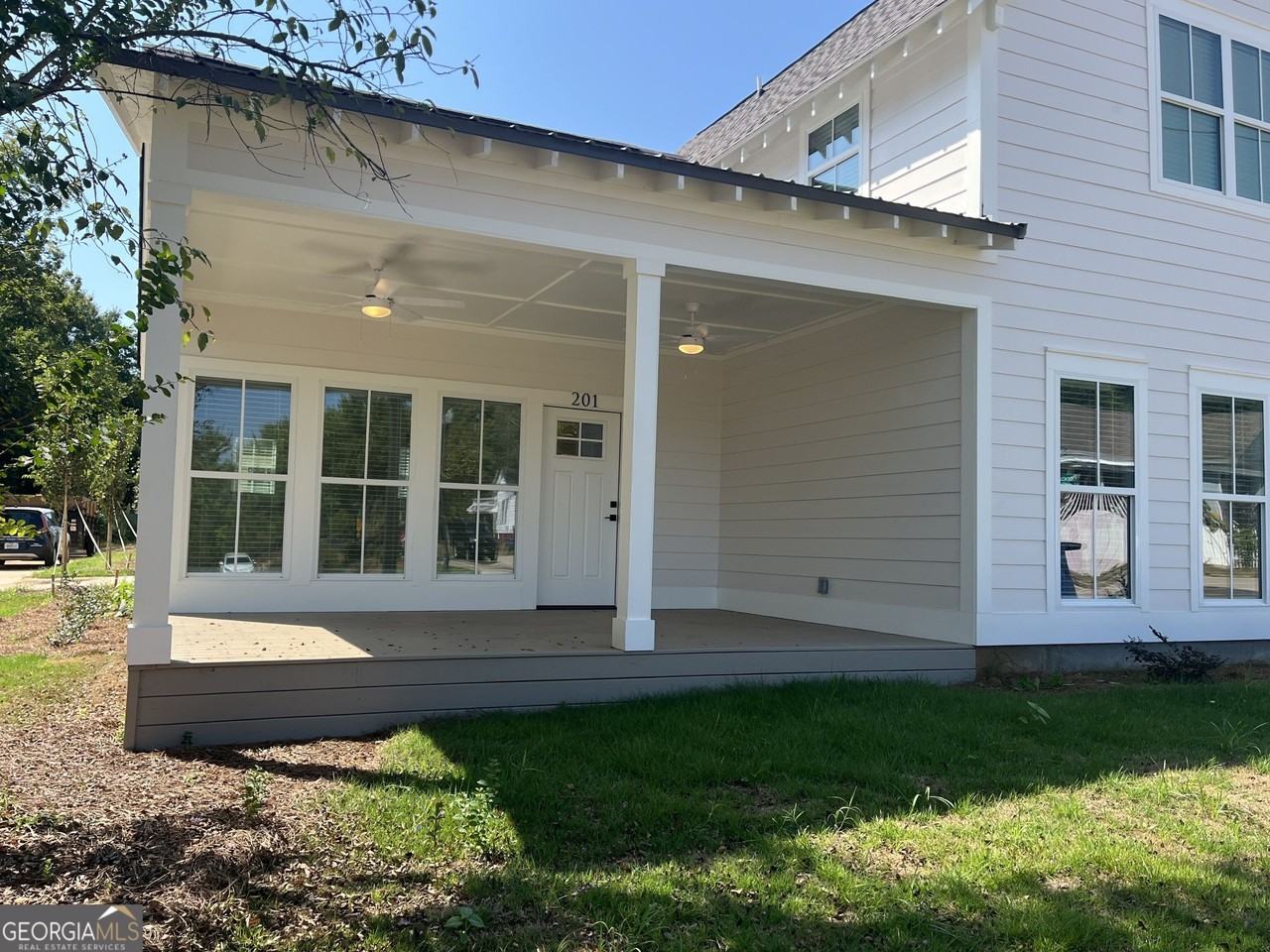 201 Cherry St - Photo 2 of 34