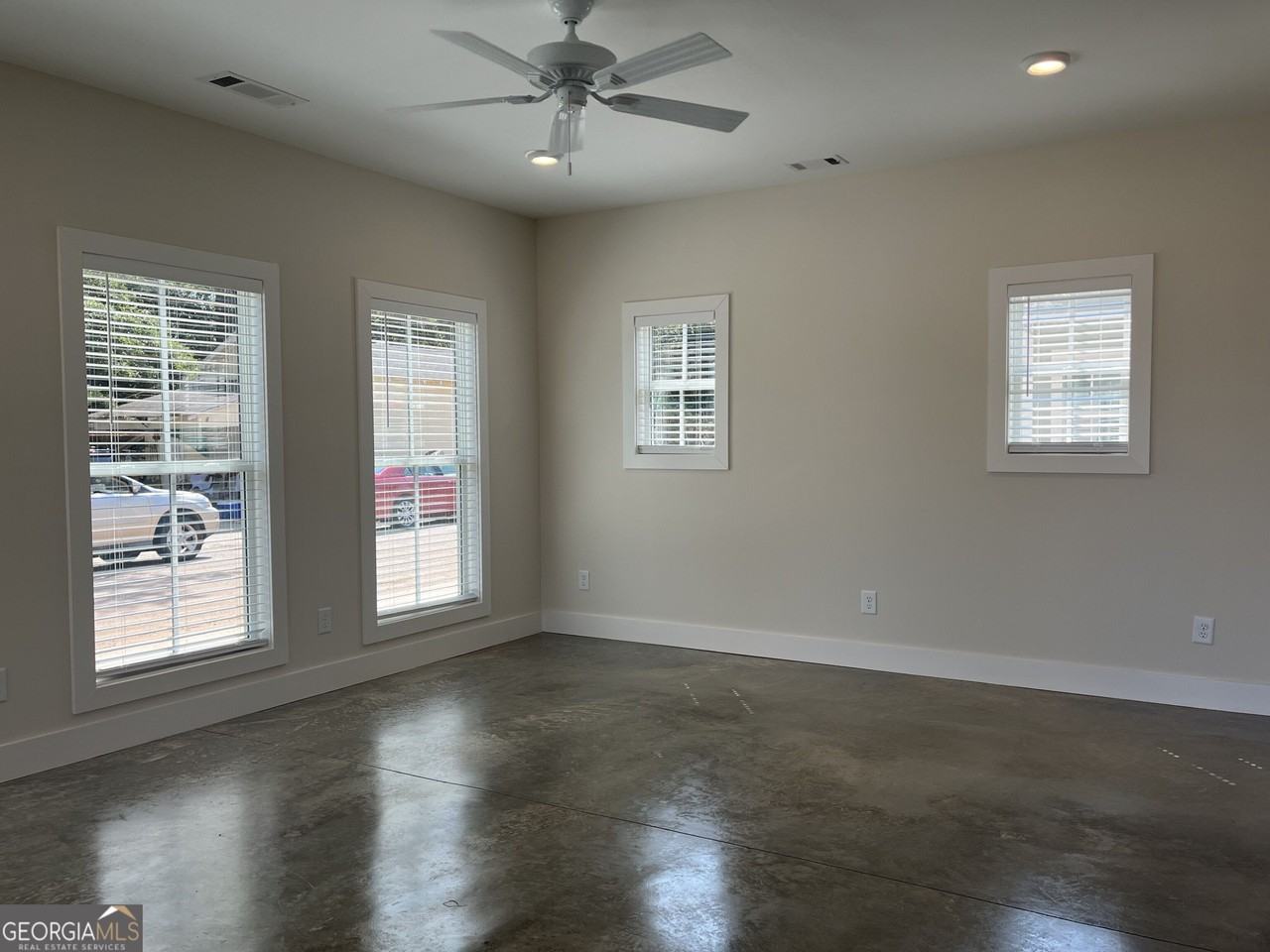 201 Cherry St - Photo 5 of 34