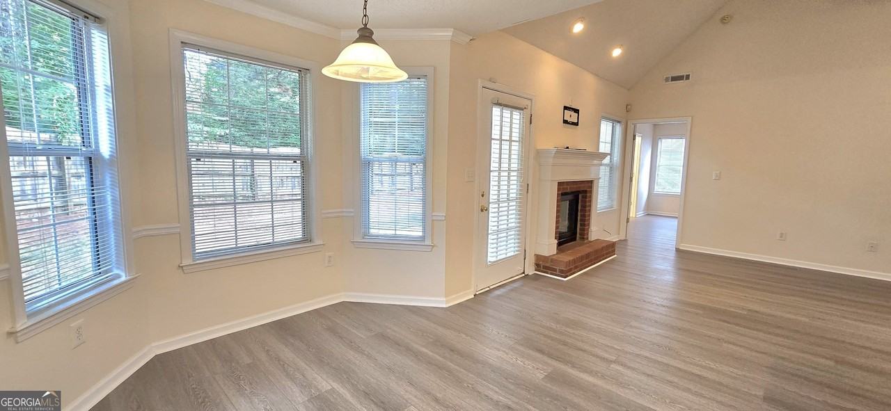 2 Mill Ridge Pl - Photo 3 of 44