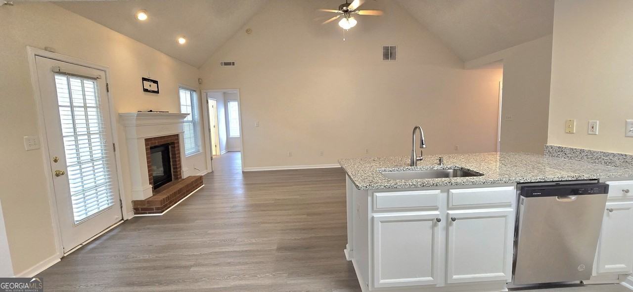 2 Mill Ridge Pl - Photo 7 of 44