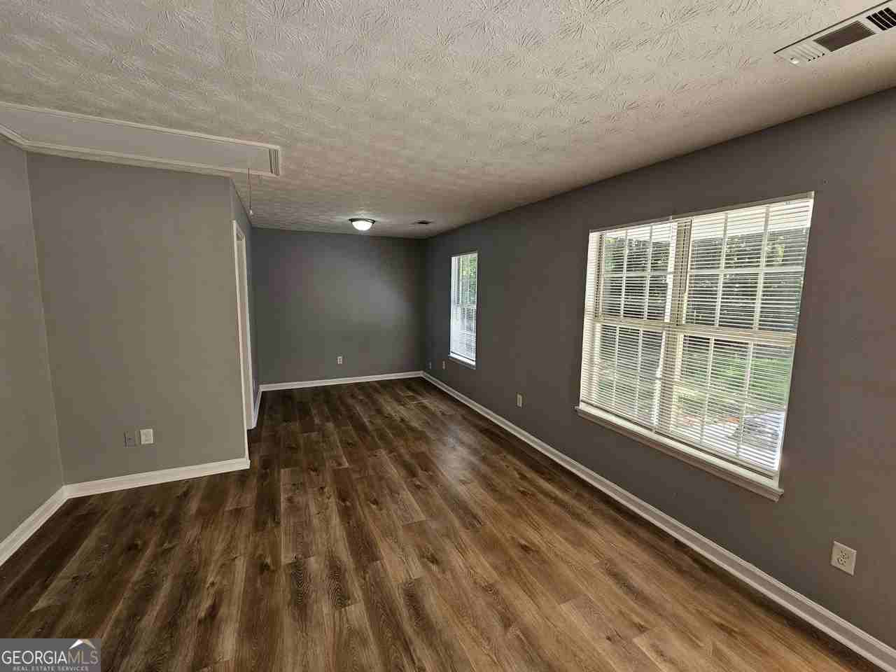 20 Susie Pl - Photo 2 of 13