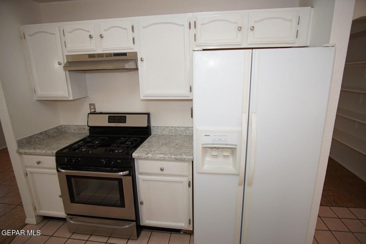14006 Glenosa Dr - Photo 6 of 29