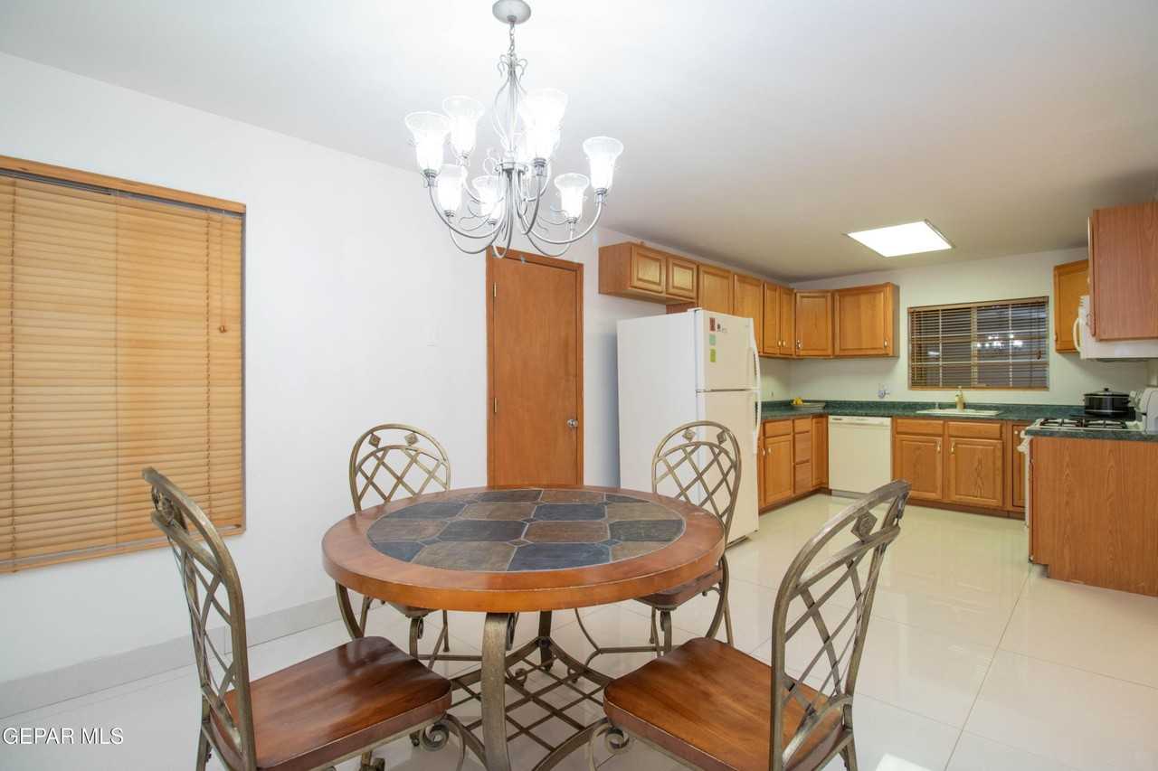 637 Westview Ave - Photo 4 of 45