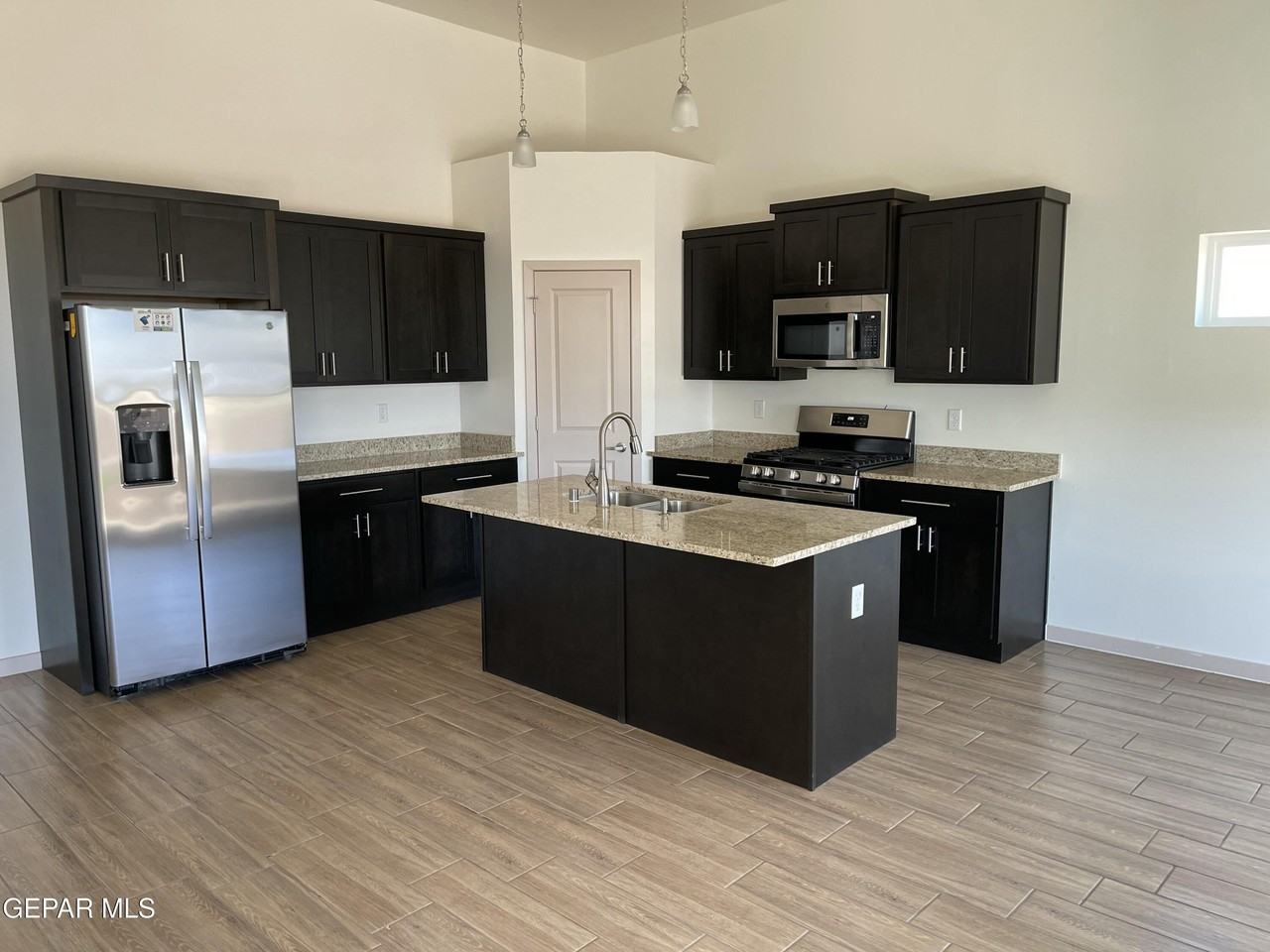 14732 John Mcneely Ave - Photo 4 of 21