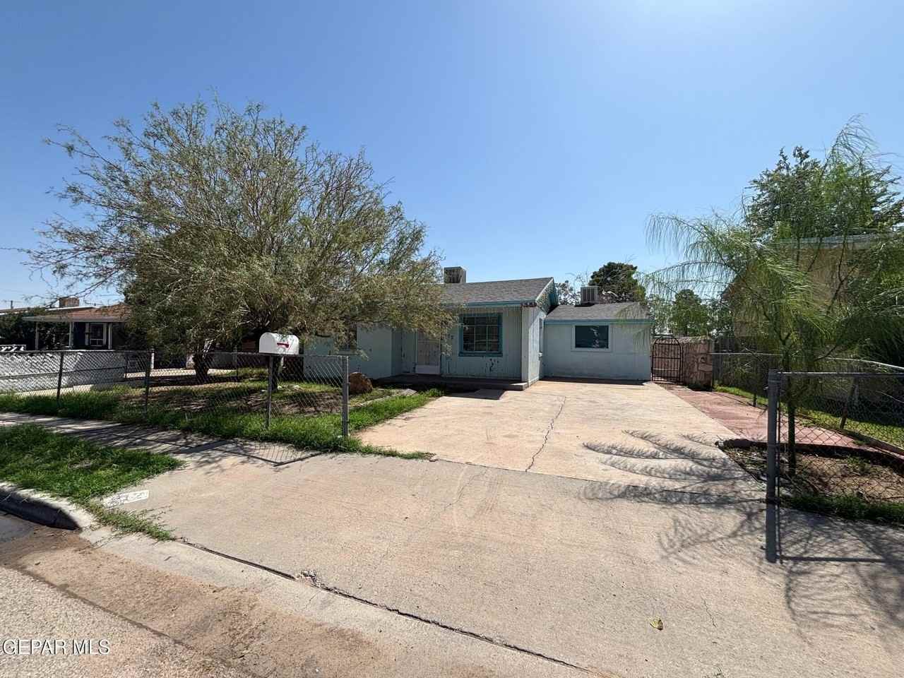 212 Red Robin Dr