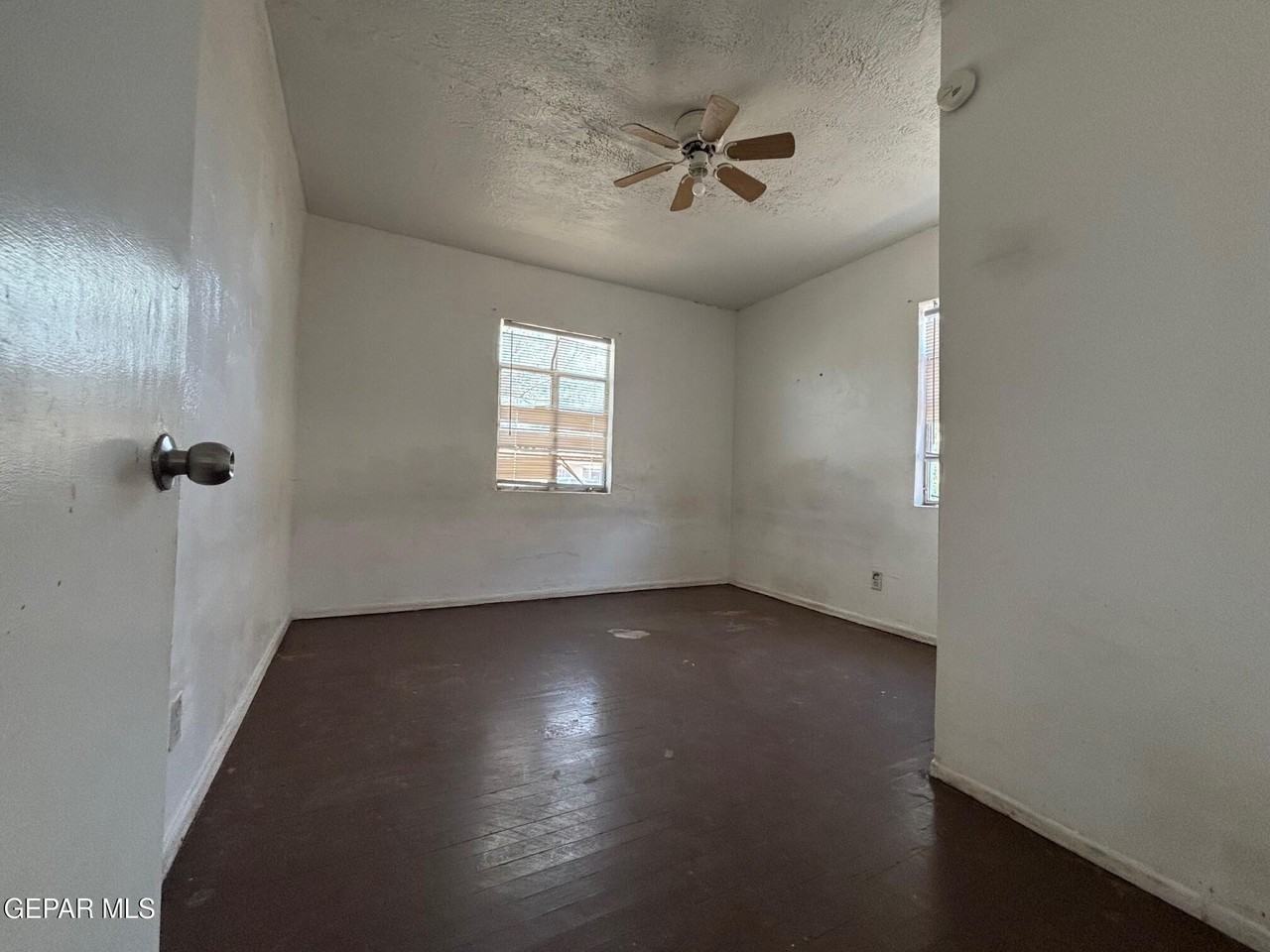 212 Red Robin Dr - Photo 5 of 11