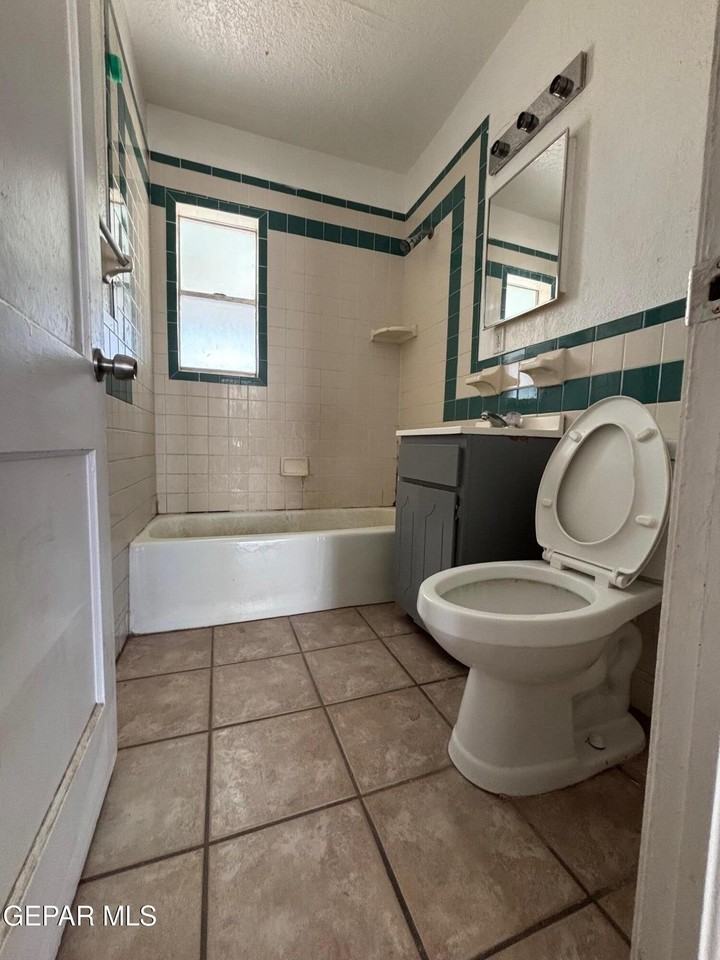 212 Red Robin Dr - Photo 7 of 11