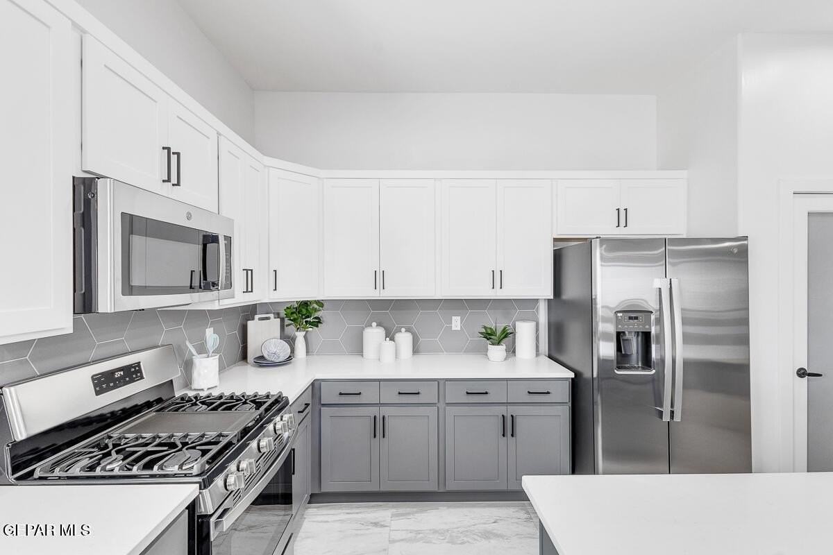 104 Monticello St - Photo 3 of 8