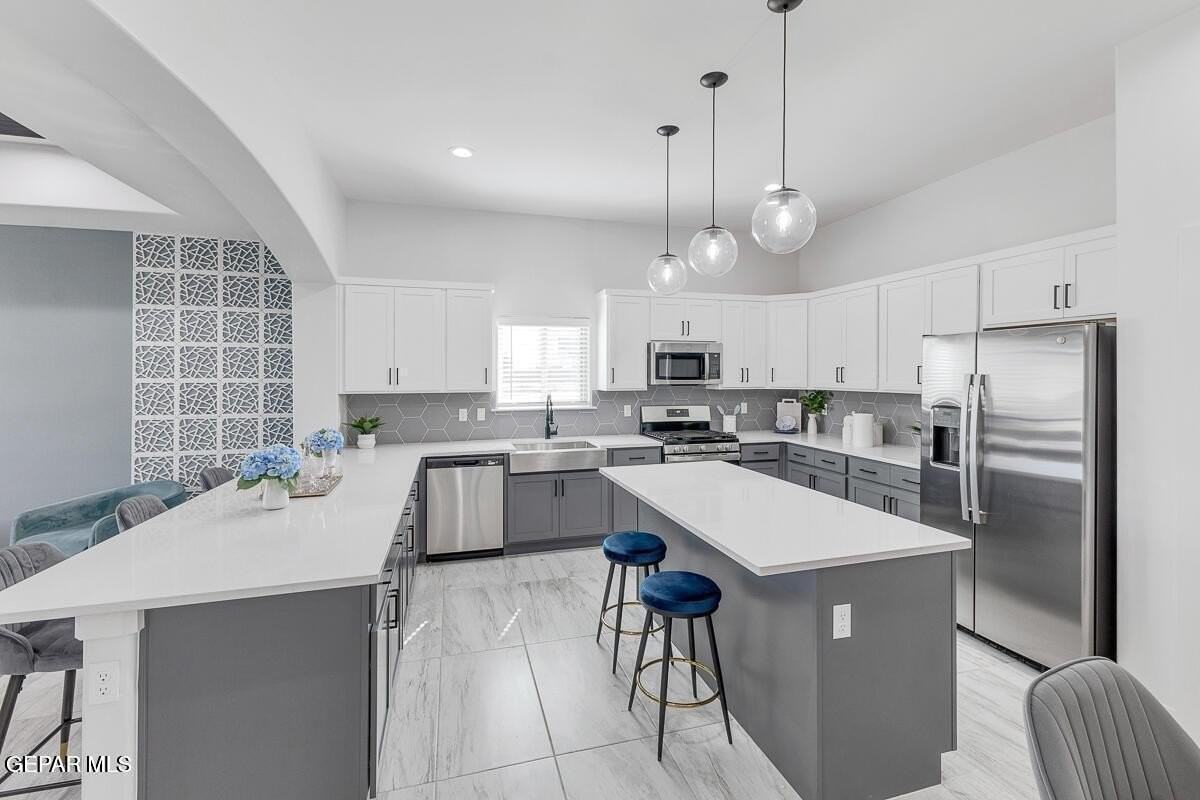 104 Monticello St - Photo 4 of 8