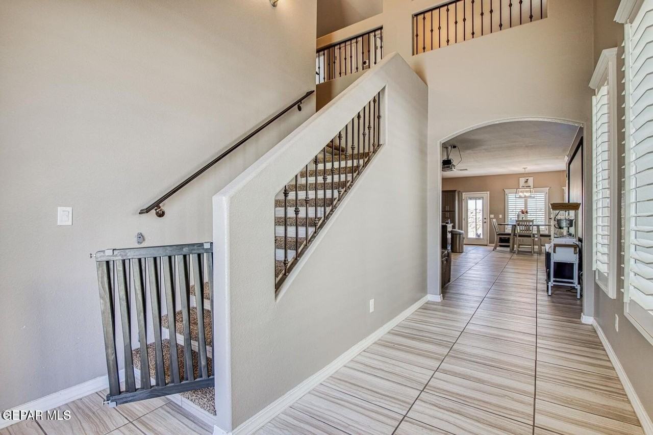 13665 Holbeck St - Photo 4 of 31