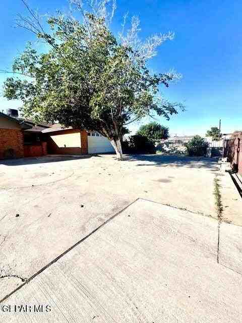 386 Mccune Rd - Photo 2 of 30