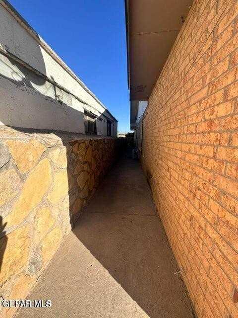 386 Mccune Rd - Photo 5 of 30