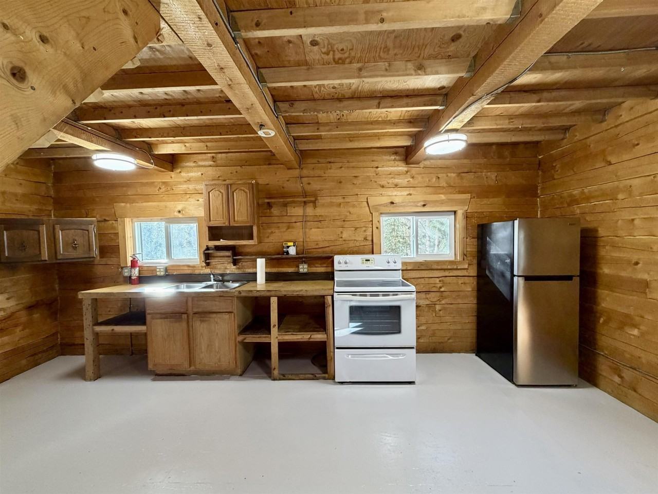 2690 Sauna Ave - Photo 4 of 11