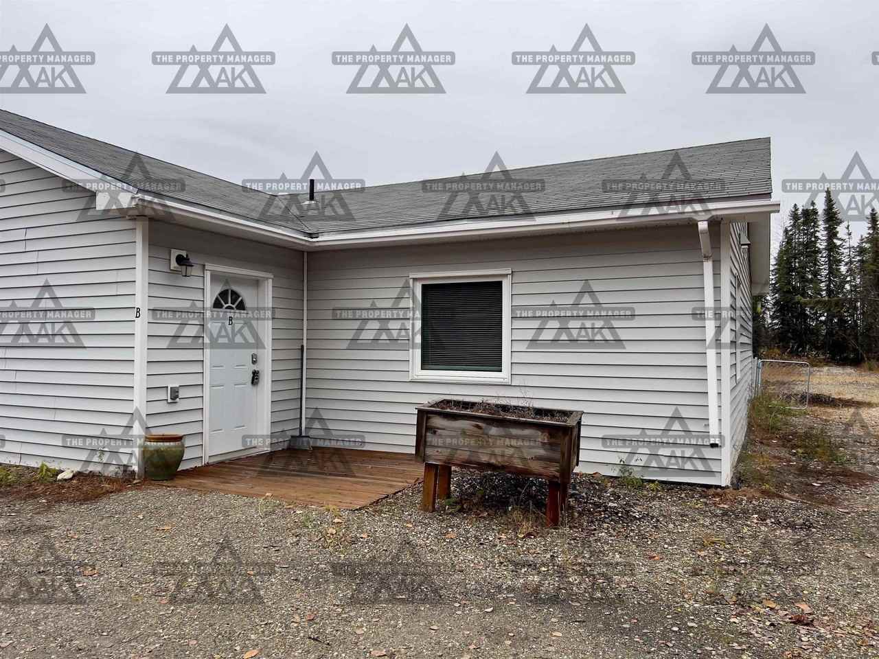 2400 Grumman St #B - Photo 3 of 18