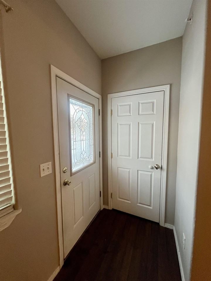 317 4th Ave - Photo 3 of 21