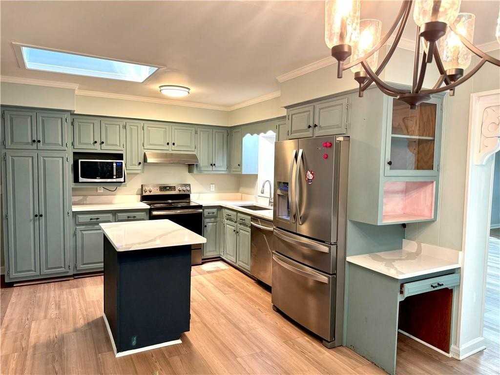 3120 Willow Ave - Photo 6 of 48