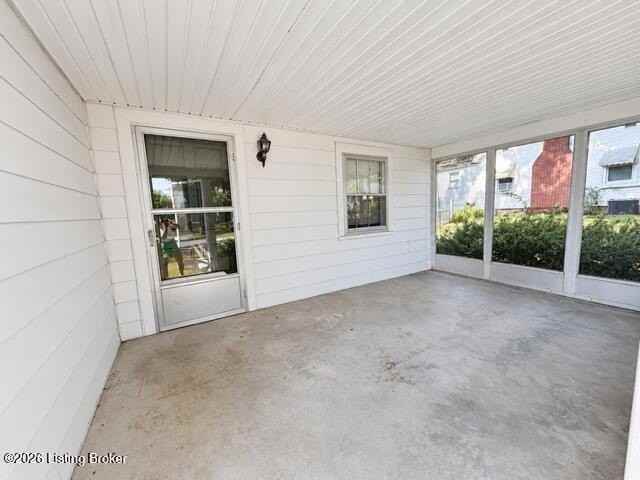 210 Linney Ave - Photo 5 of 25