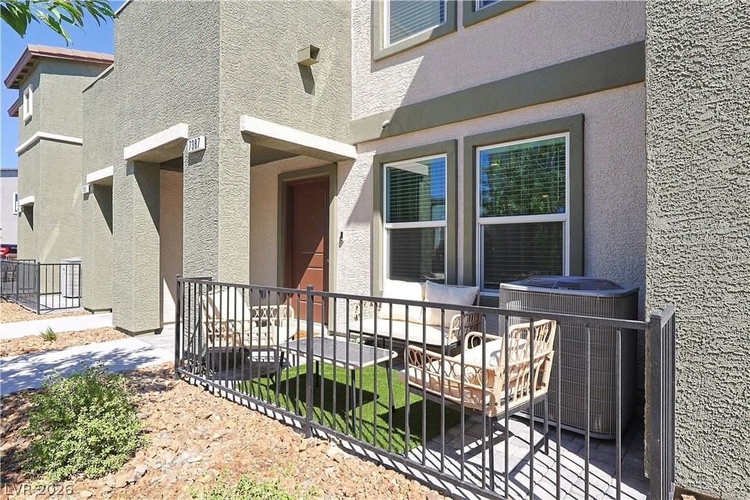 7387 Lara Brook St - Photo 5 of 41