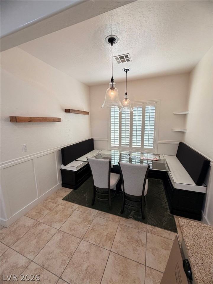 7661 Fieldfare Dr - Photo 5 of 19