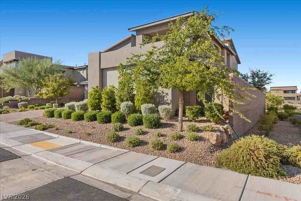12070 Granite Canyon St - Photo 4 of 50