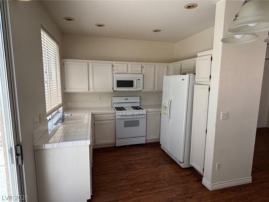 340 Magnolia Arbor St - Photo 4 of 10