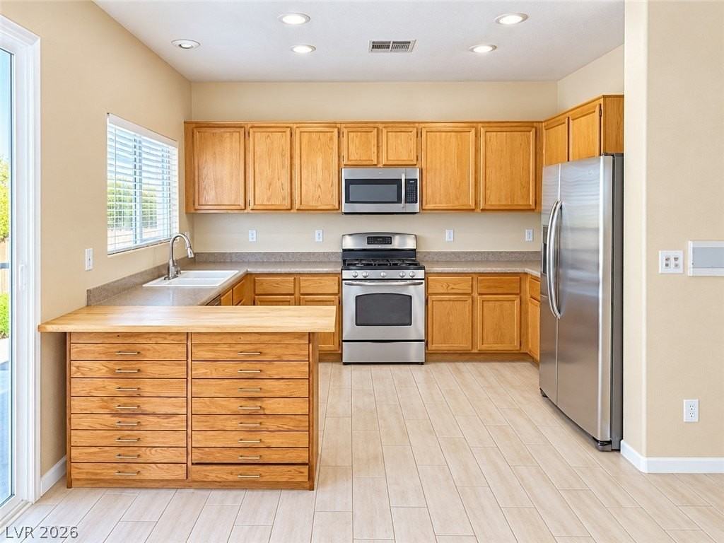 753 Anacapri St - Photo 3 of 19