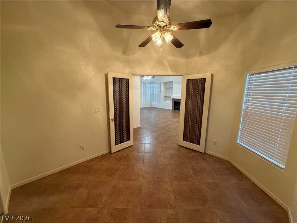 5028 Tropical Cliff Ave - Photo 5 of 16