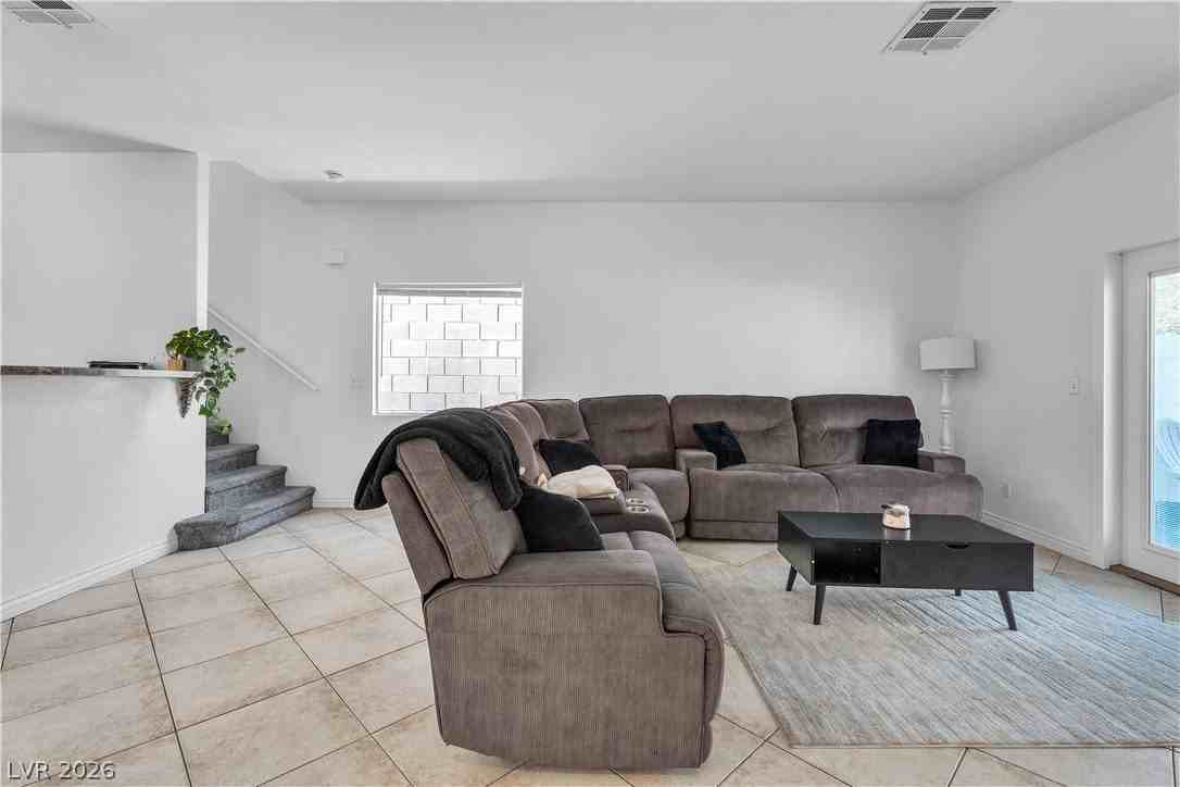 1409 Sycamore Spring Ct - Photo 4 of 28