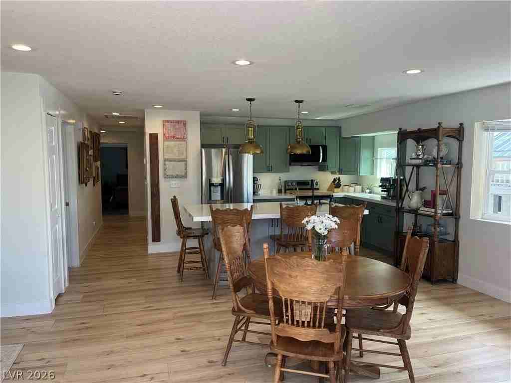 659 Avenue D - Photo 4 of 15