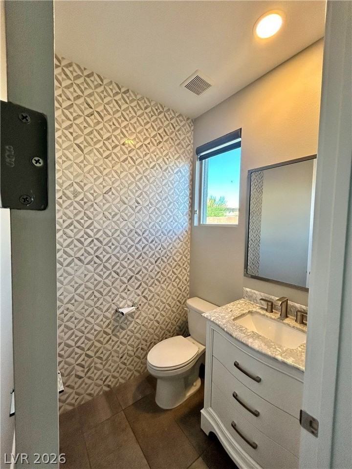 6040 Andezano Dr - Photo 6 of 34