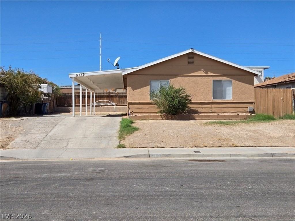 5239 Erin Cir - Photo 2 of 22