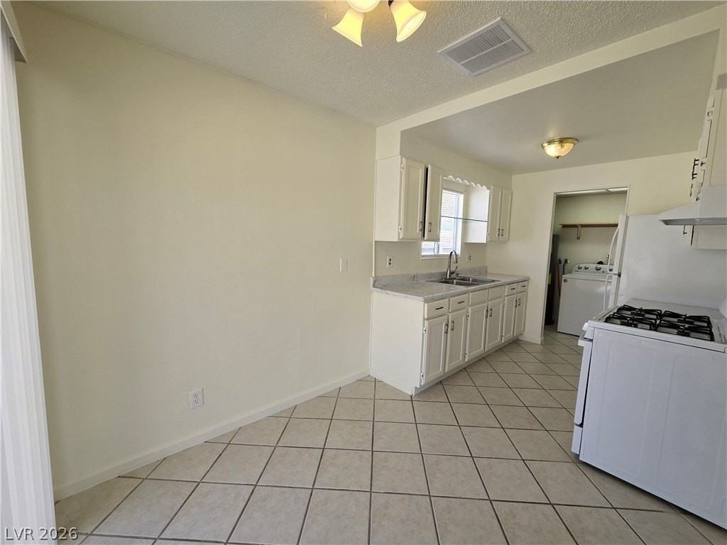 5239 Erin Cir - Photo 6 of 22