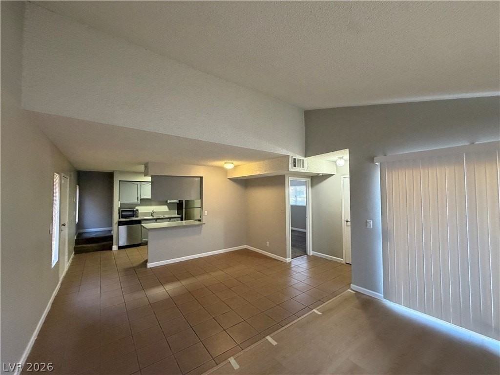 5187 Garden Ln #C - Photo 7 of 33