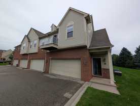 43120 Pendleton Cir - Photo 1 of 1