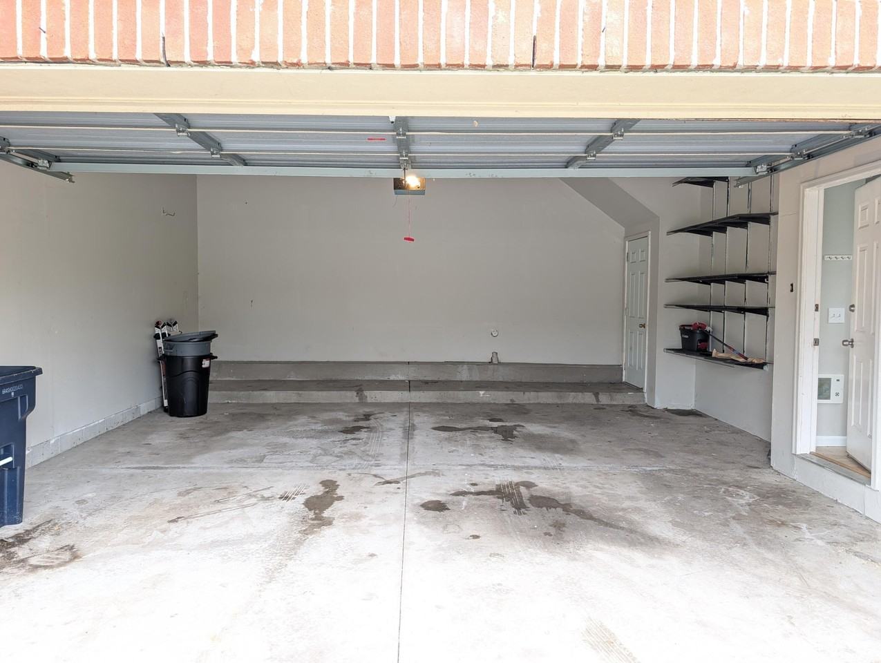 43120 Pendleton Cir - Photo 3 of 22