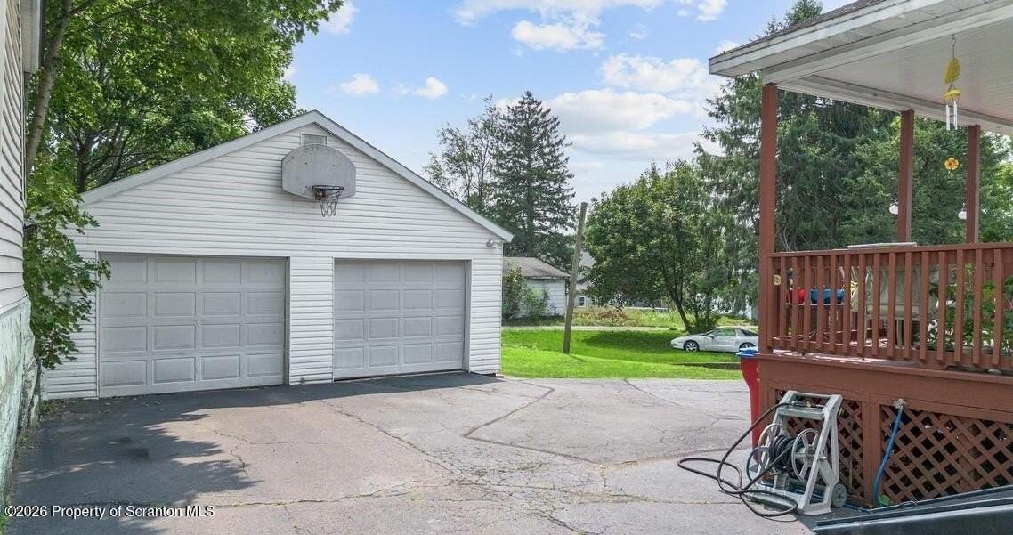 458 Madison Ave - Photo 3 of 21