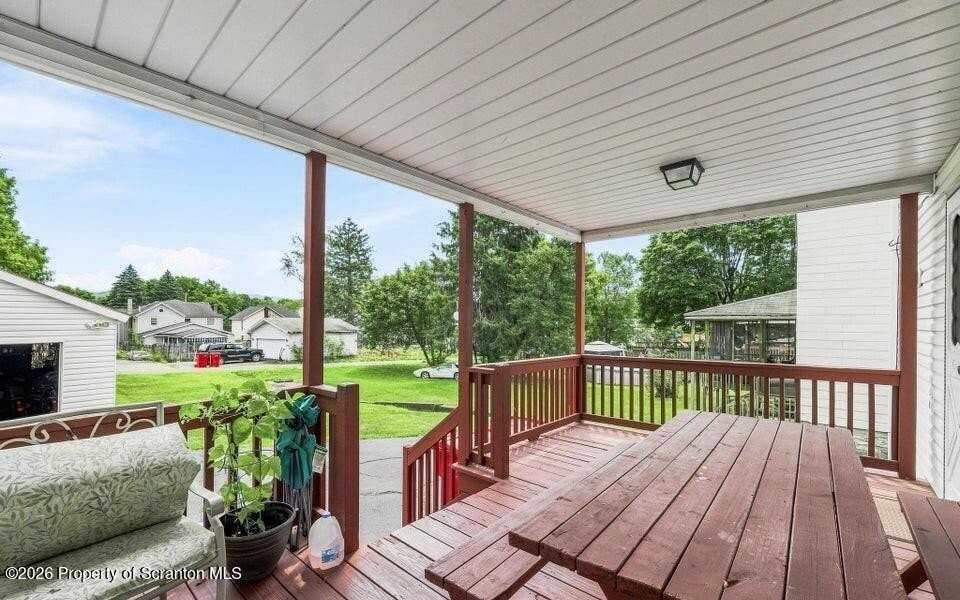 458 Madison Ave - Photo 5 of 21