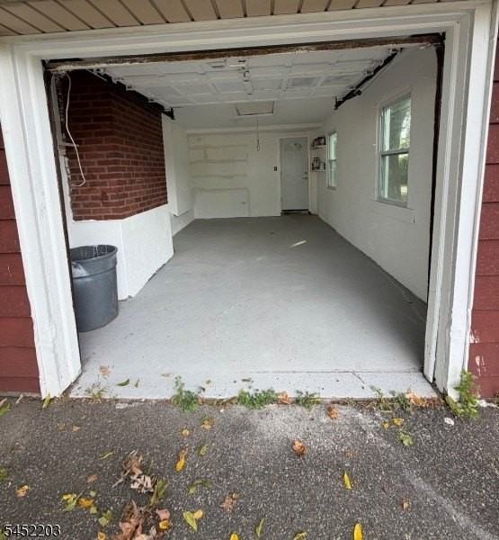 1016 Valley Rd - Photo 2 of 25