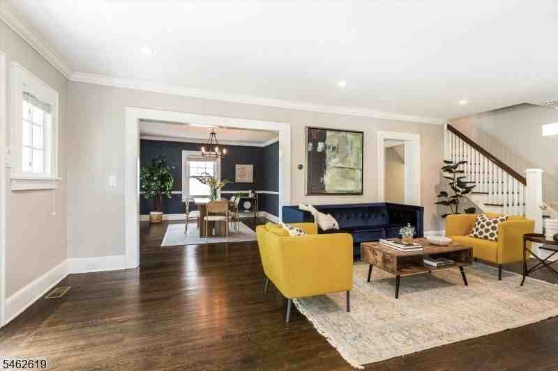 8 Berkeley Rd - Photo 5 of 32