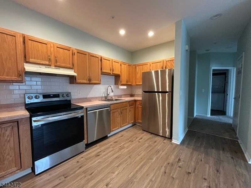 1304 Richmond Rd #304 - Photo 2 of 14