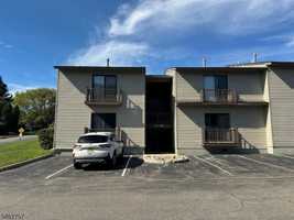 featured image of 903 Spruce Hills Dr