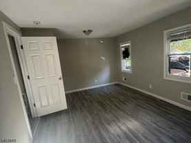 455 Henry St #1R - Photo 1 of 1