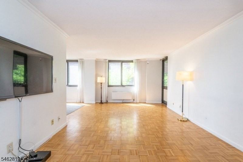 344 Prospect Ave - Photo 7 of 23
